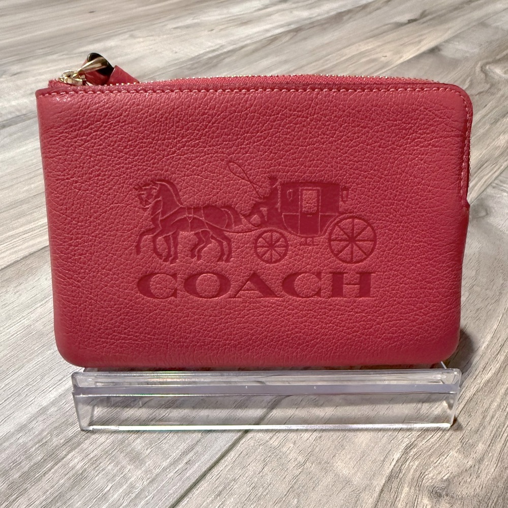 NWOT Coach Carriage Embossed Small Corner Zip Wristlet (Strawberry Haze)